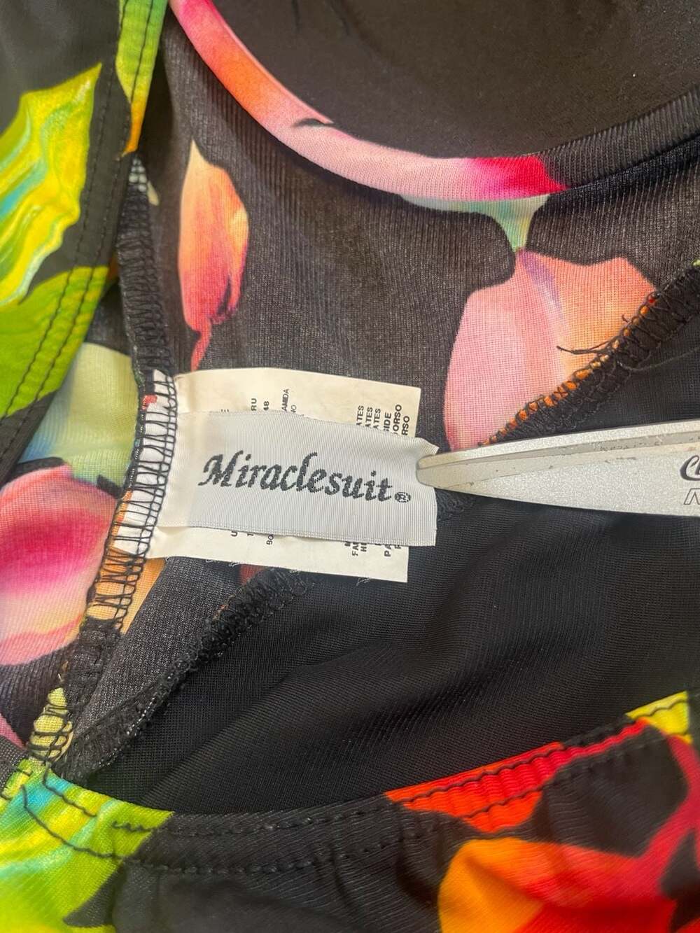 Miraclesuit Floral Ruched One-Piece Swimsuit Size 12 - Picture 6 of 7
